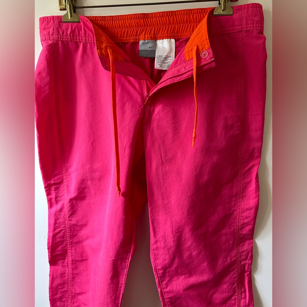 Nike capris pants, women’s L